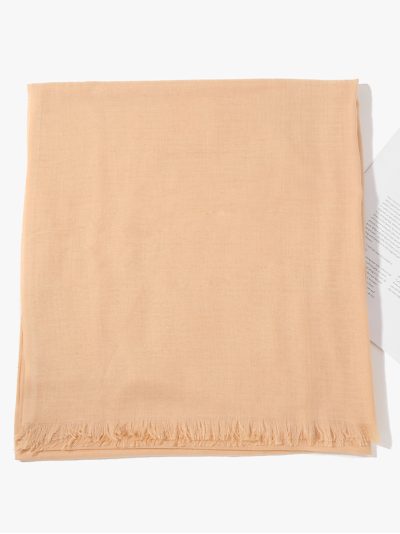 Fular liso básico desflecado