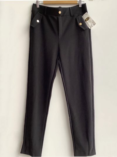 Pantalón elástico detalle botones