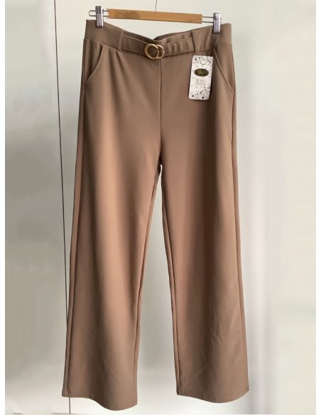 Pantalón recto detalle hebilla