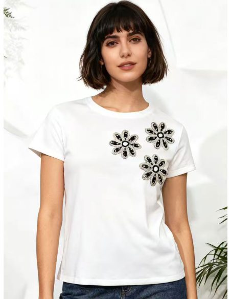 Camiseta apliques florales