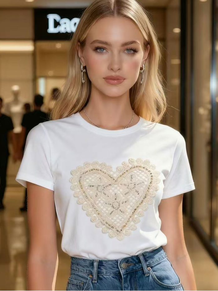 Camiseta corazón de encaje