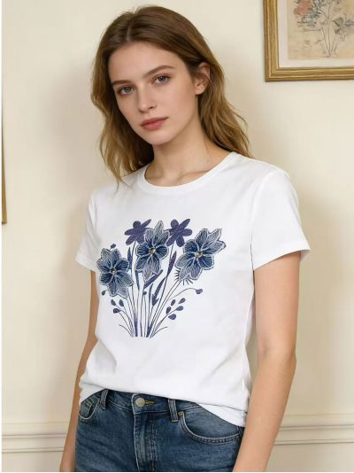 Camiseta flores azules