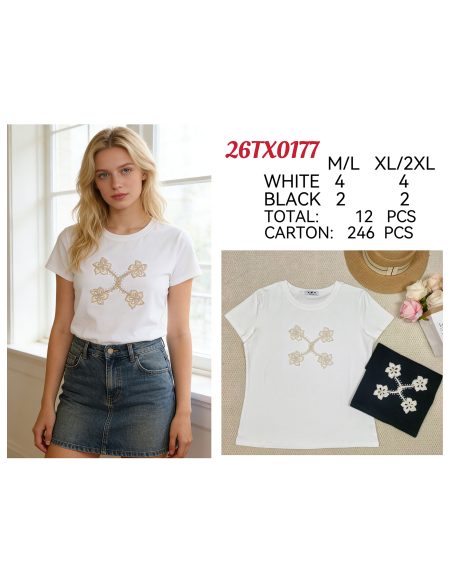 Camiseta floral bordada