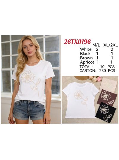 Camiseta flor bordada minimal 2