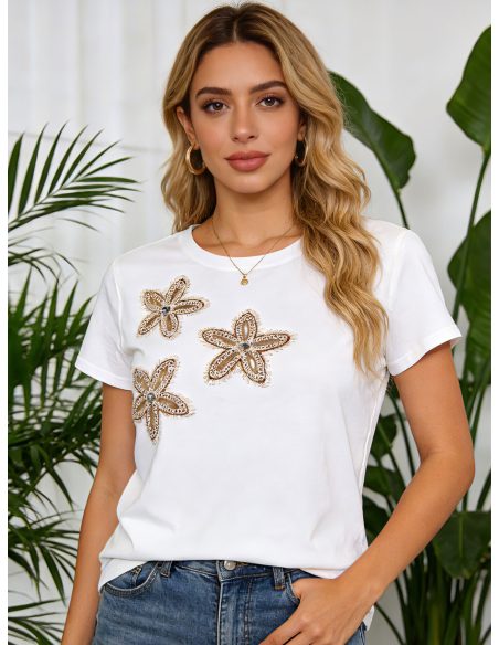 Camiseta flores bordadas