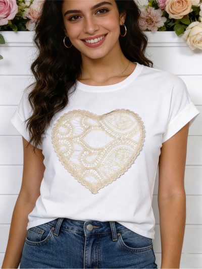 Camiseta corazón de encaje