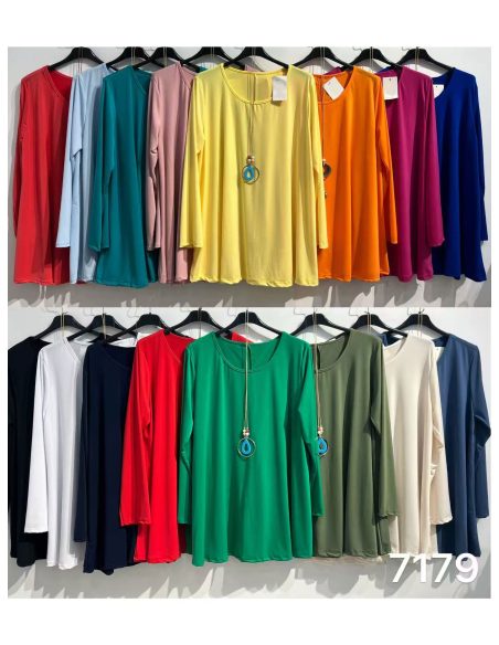 Blusa in lycra con colletto di grandi dimensioni