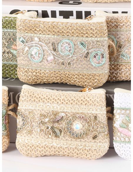 Monedero efecto rafia bordado y lentejuelas