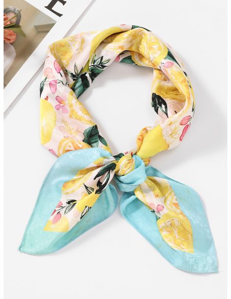 Lenço quadrado com estampa de limão em efeito seda