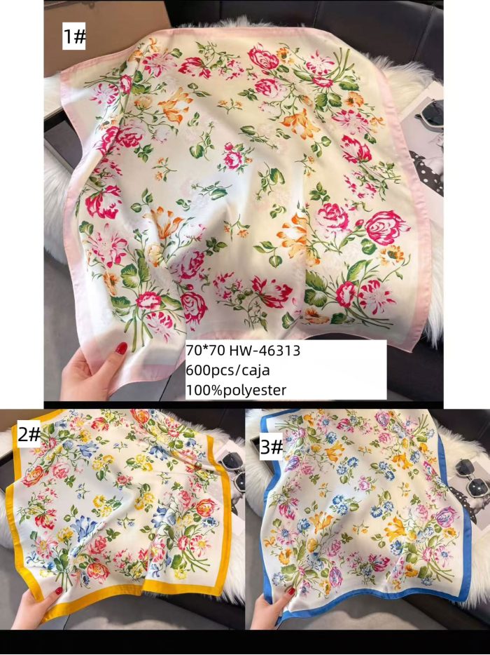 Pañuelo cuadrado satinado floral