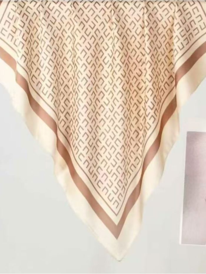 lenço quadrado geométrico de cetim
