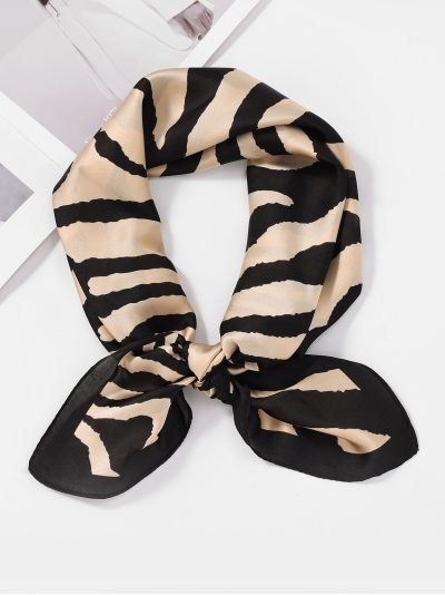 Sciarpa quadrata con stampa zebra