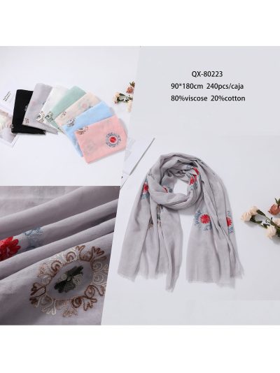 Fular bordado medallón floral 2