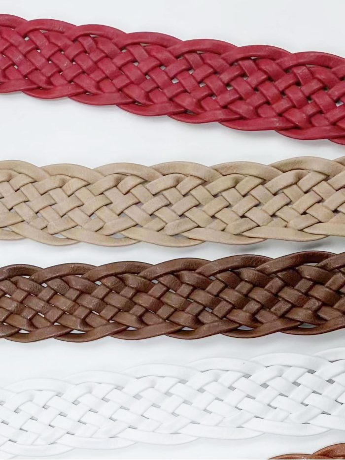 Cinturón trenzado ancho hebilla medallón grabada