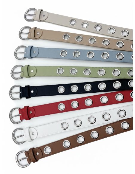 Cinturón maxi ojales metálicos y hebilla plateada