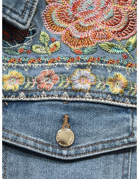 Chaqueta denim bordado floral talla grande