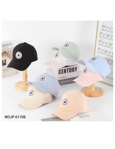 Gorra color pastel parche estrella