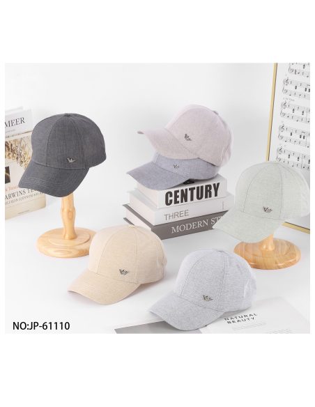 Gorra efecto lino detalle metálico