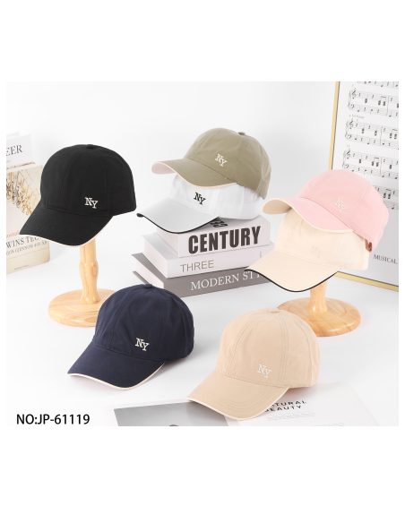 Gorra letras bordadas ribete en contraste