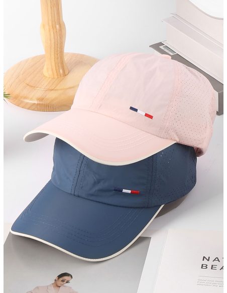 Boné respirável com detalhe da bandeira tricolor