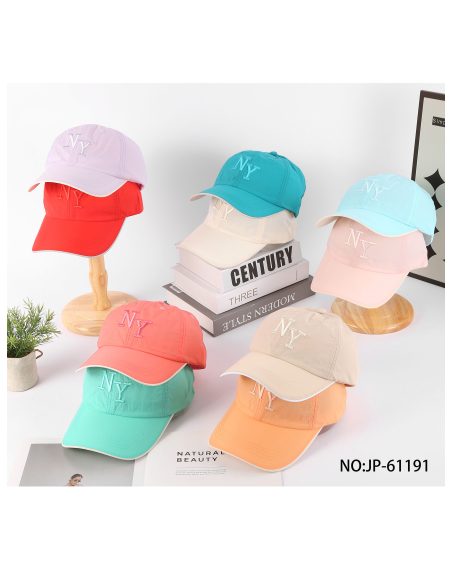 Gorra letras bordadas ribete en contraste