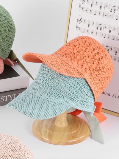 Gorra efecto rafia lazo trasero