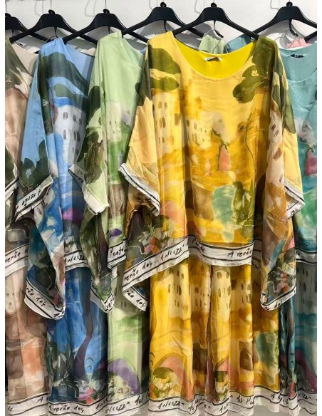 Conjunto de blusa maxi estampada em chiffon + calça