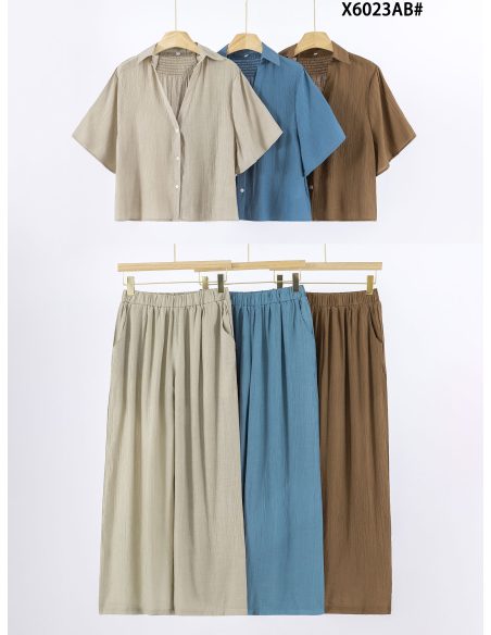 Conjunto de camisa de manga curta e calça