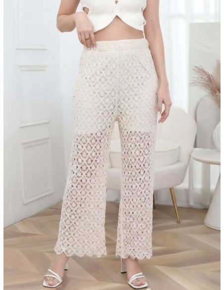 Pantaloni svasati traforati all'uncinetto