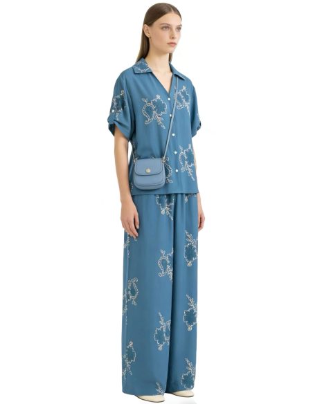 Completo camicia e pantaloni ricamati