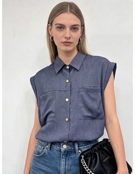 Camisa sin mangas botones dorados