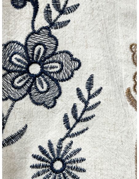 Blusa con scollo a V ricamata con fiori