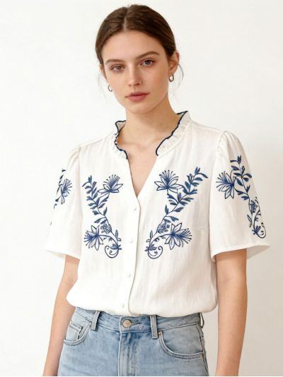 Blusa bordada cuello fruncido