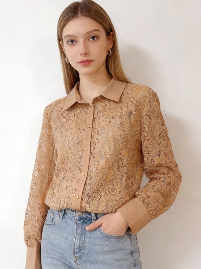 Camisa encaje botones de corazones