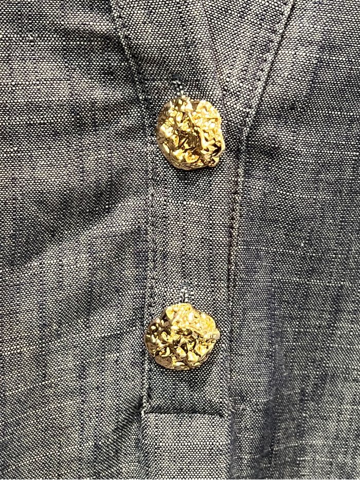 Chemisier avec ceinture et boutons bijoux