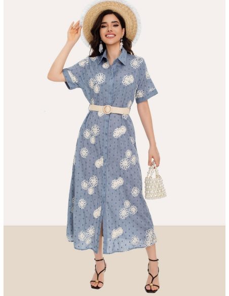 Vestido camisero azul bordado margaritas