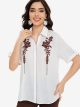 Bluse mit Blumenstickerei und kontrastierender Borte
