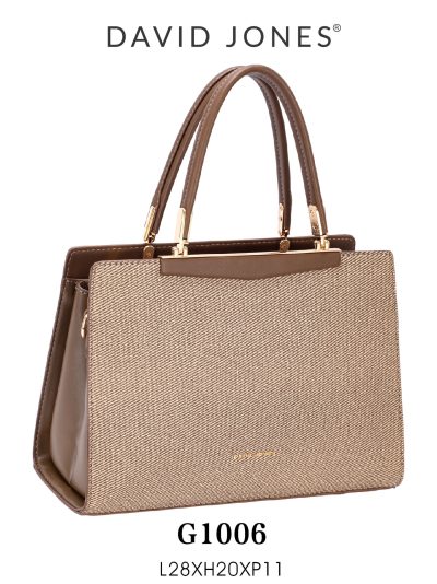 Bolso de mano contraste detalle asa