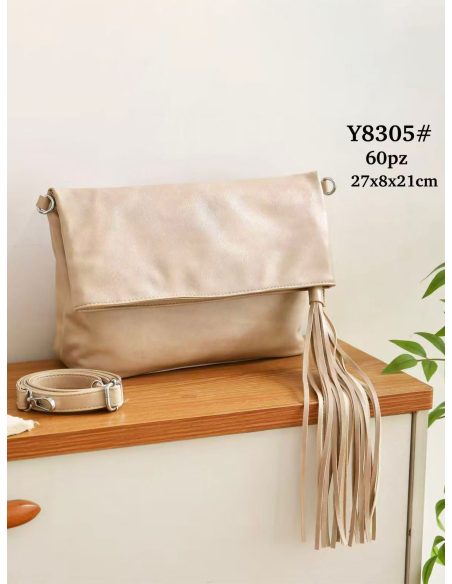 borsa a tracolla con patta e frange in stile busta