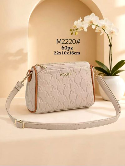 Bolso bandolera tipo cámara relieve y cremallera