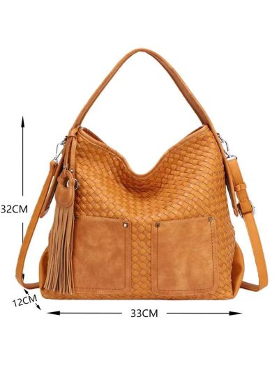 Bolso hobo trenzado flecos y bolsillos