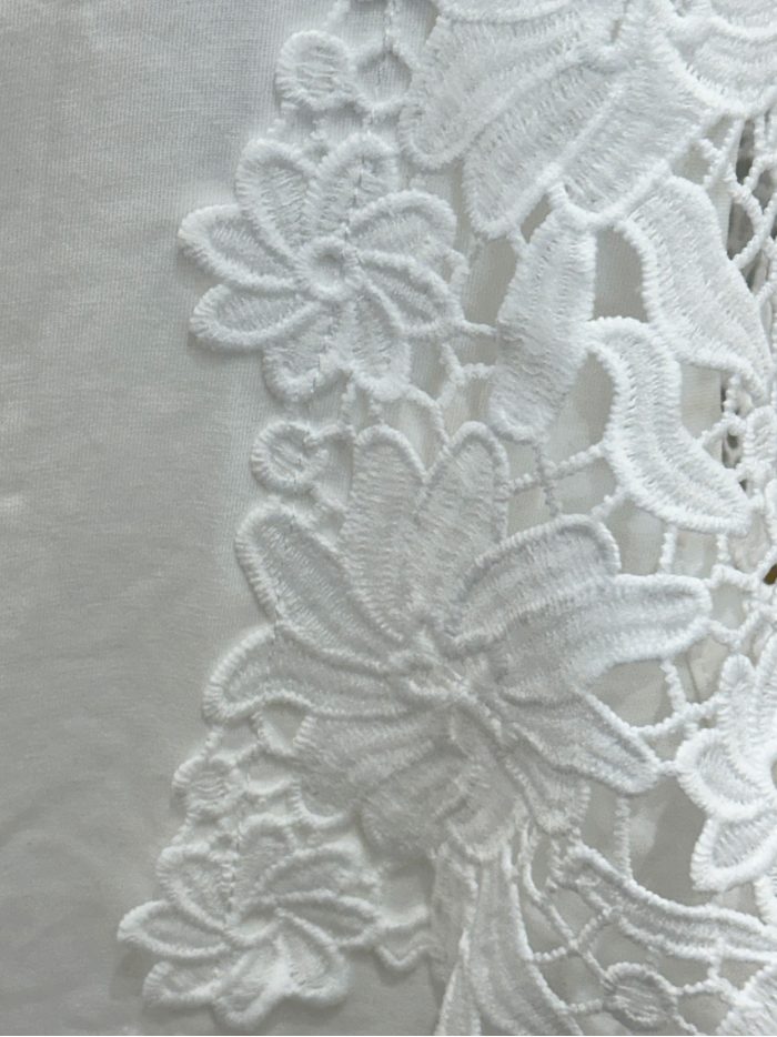 Top encaje en hombros