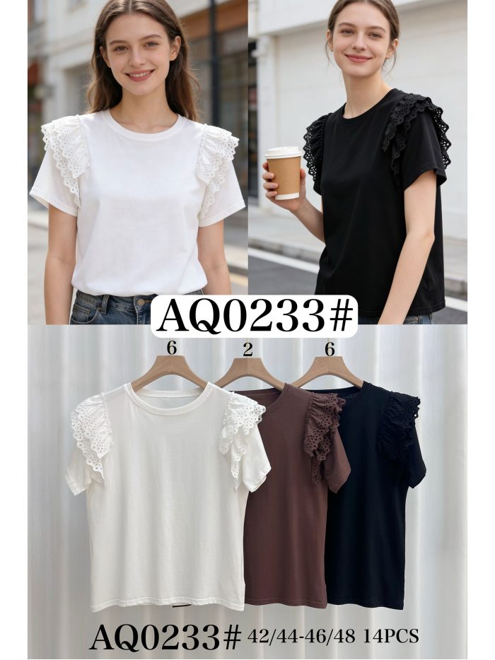 T-shirt con volant in pizzo sulle spalle