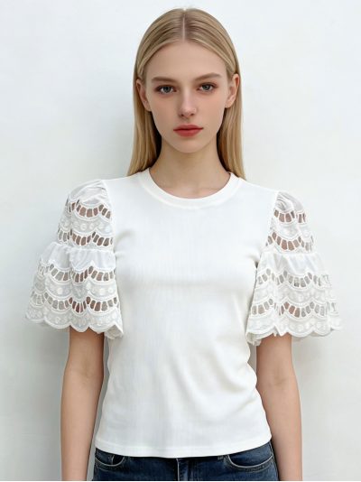 Camiseta mangas de encaje en capas