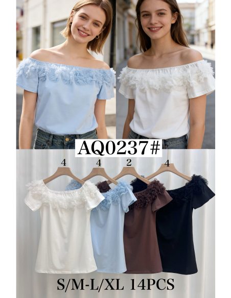 Camiseta hombros descubiertos flores 3d