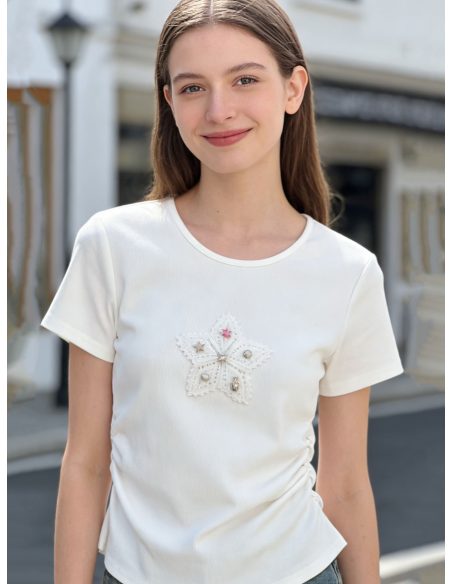 T-Shirt mit Sternenapplikation und seitlichen Raffungen