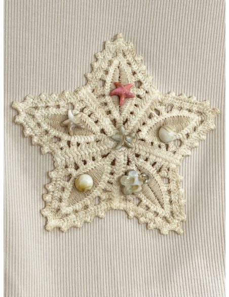 T-Shirt mit Sternenapplikation und seitlichen Raffungen