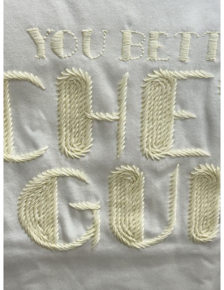 Camiseta bordado texto chew gum