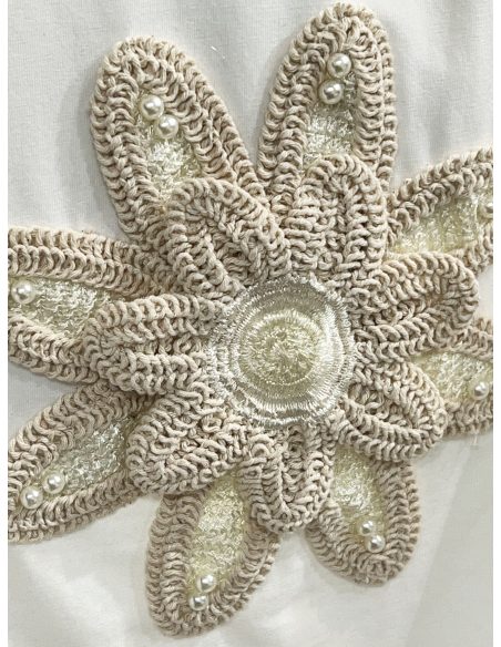 Top flor crochet con perlas