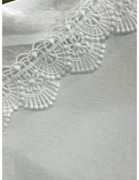 T-shirt à col en V avec bordure en dentelle